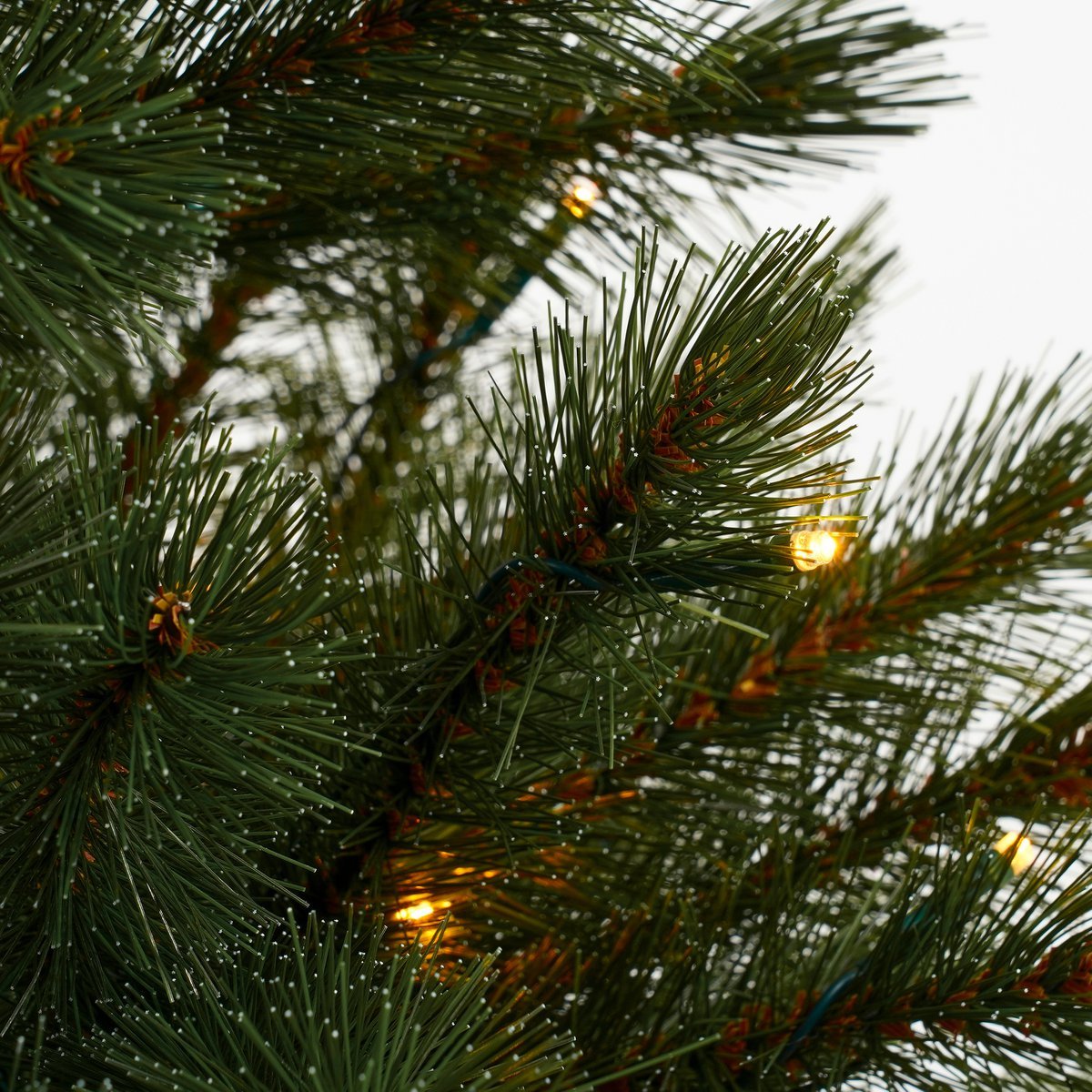Bristlecone Kunstkerstboom met LED Verlichting - H155 x Ø99 cm