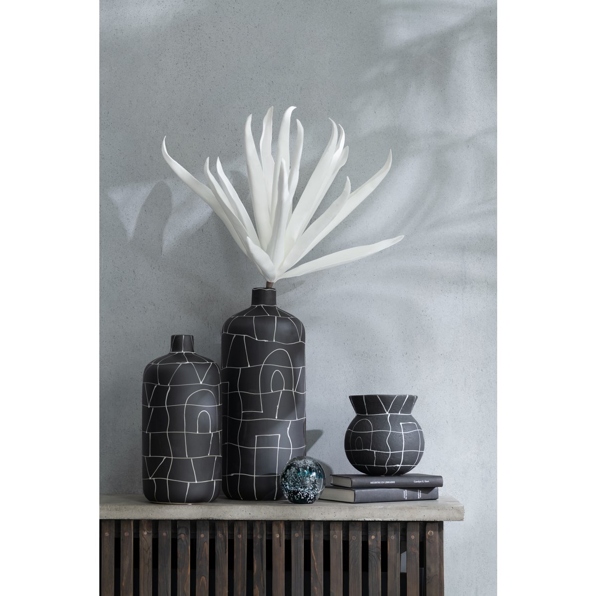 J-Line vaas Fles Japan - keramiek - zwart - large - 50 cm hoog